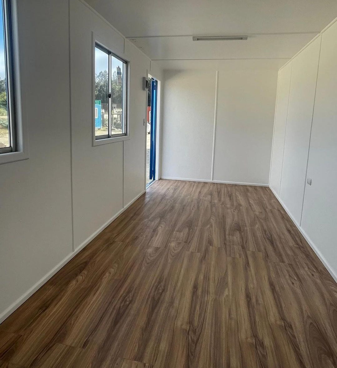 Contenedor maritímo Oficina 24m² ( Ref: 10882 )